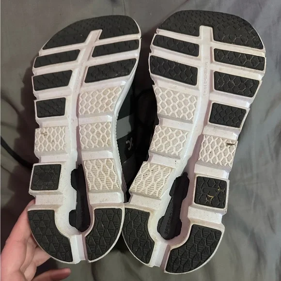 On clouds - Picture 3 of 5